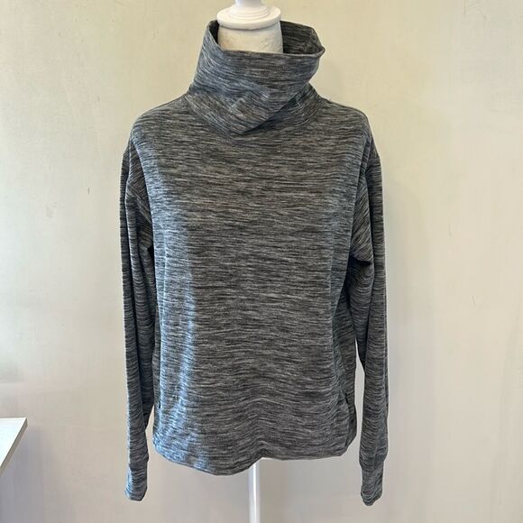 Avia gray black long sleeve turtle neck athletic pull over Size M EUC - Picture 1 of 9